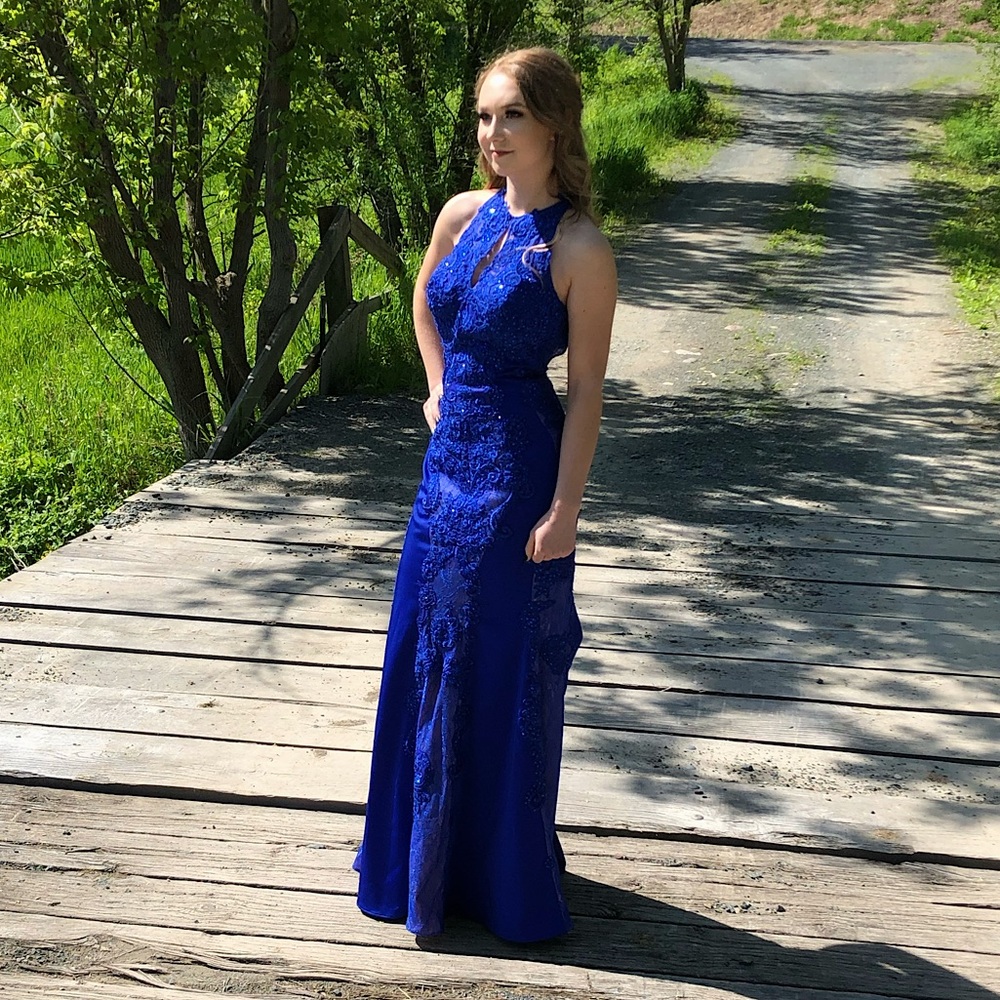 Gorgeous blue jovani prom dress